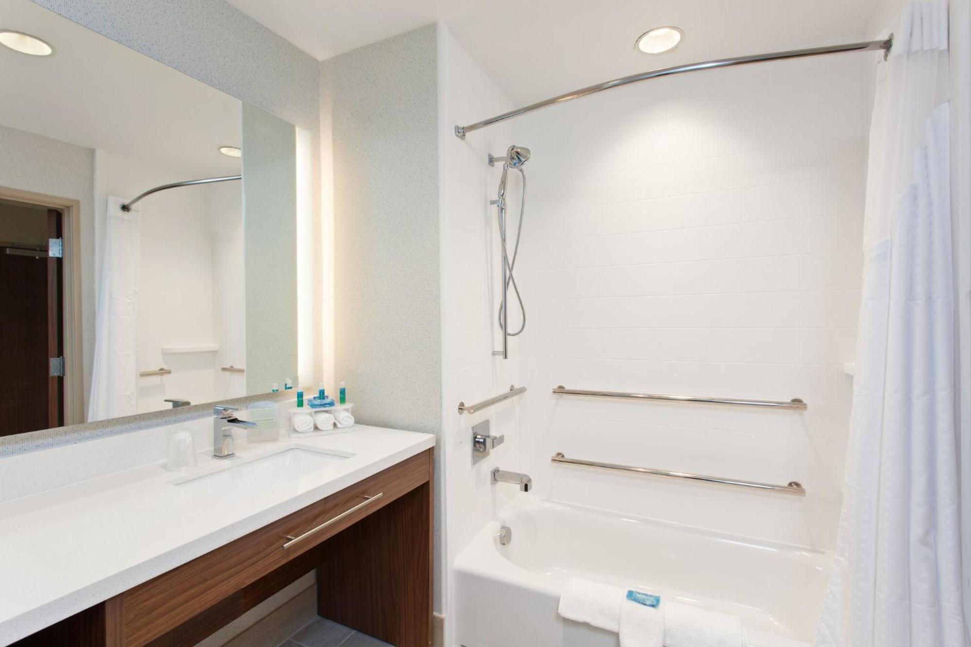 Holiday Inn Express & Suites Houston S - Medical Ctr Area By Ihg Bagian luar foto